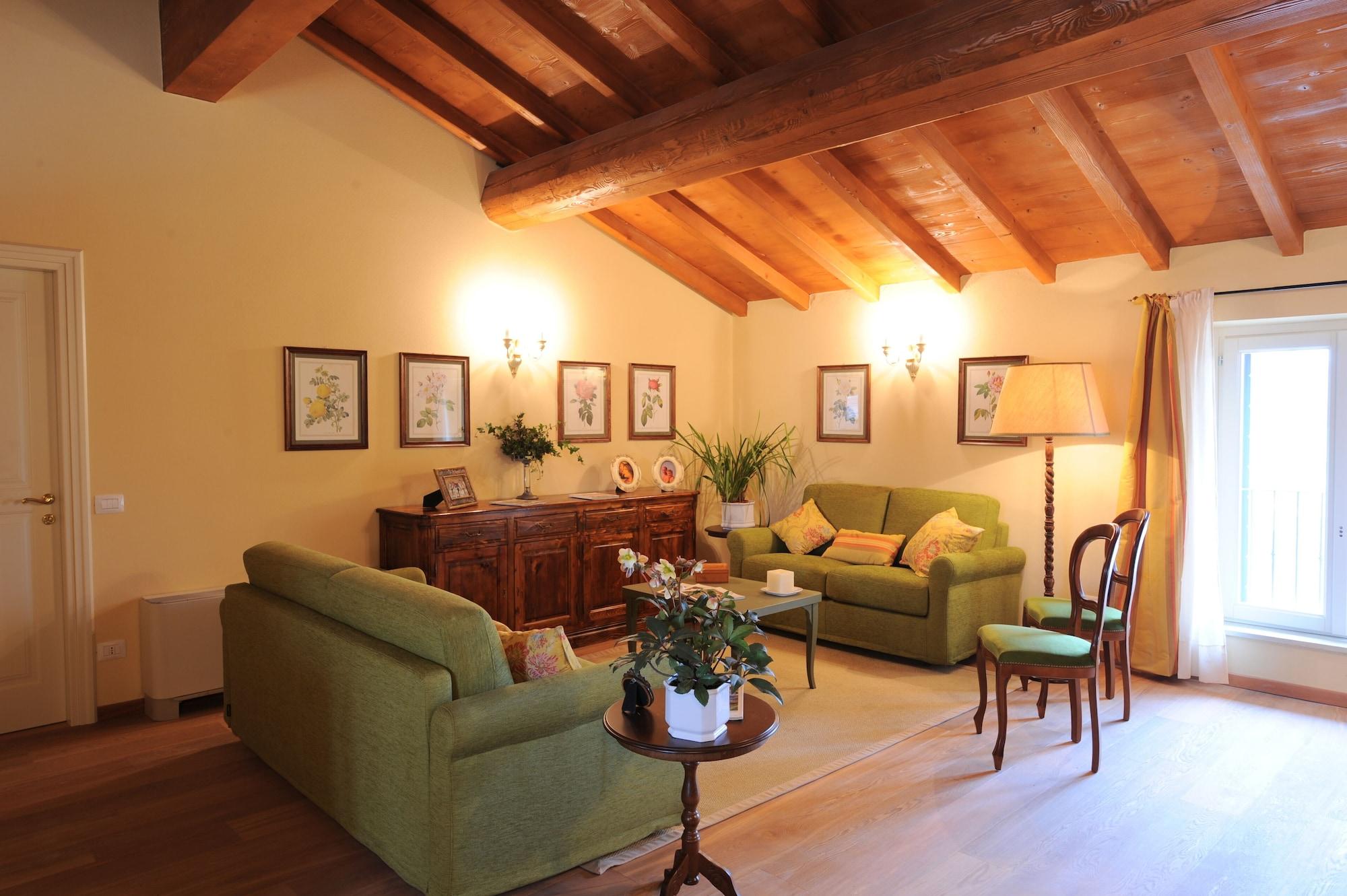 Relais Corte Paradiso Песк'єра-дель-Гарда Екстер'єр фото
